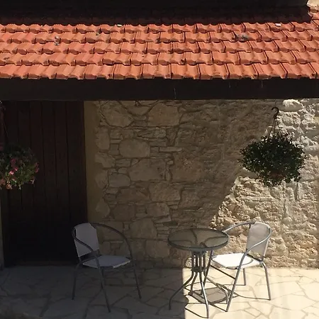 아파트 The Stone House *