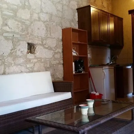 The Stone House Pyrgos