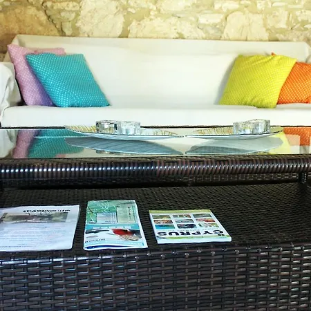 The Stone House * Pyrgos