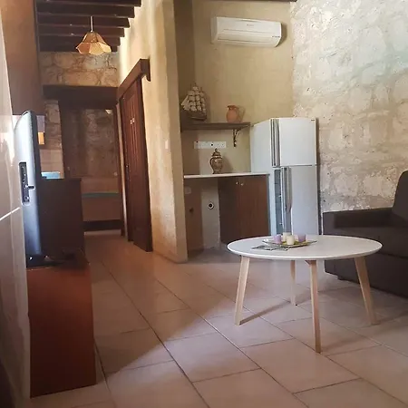 아파트 The Stone House Pyrgos