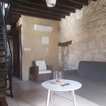 The Stone House 아파트 Pyrgos